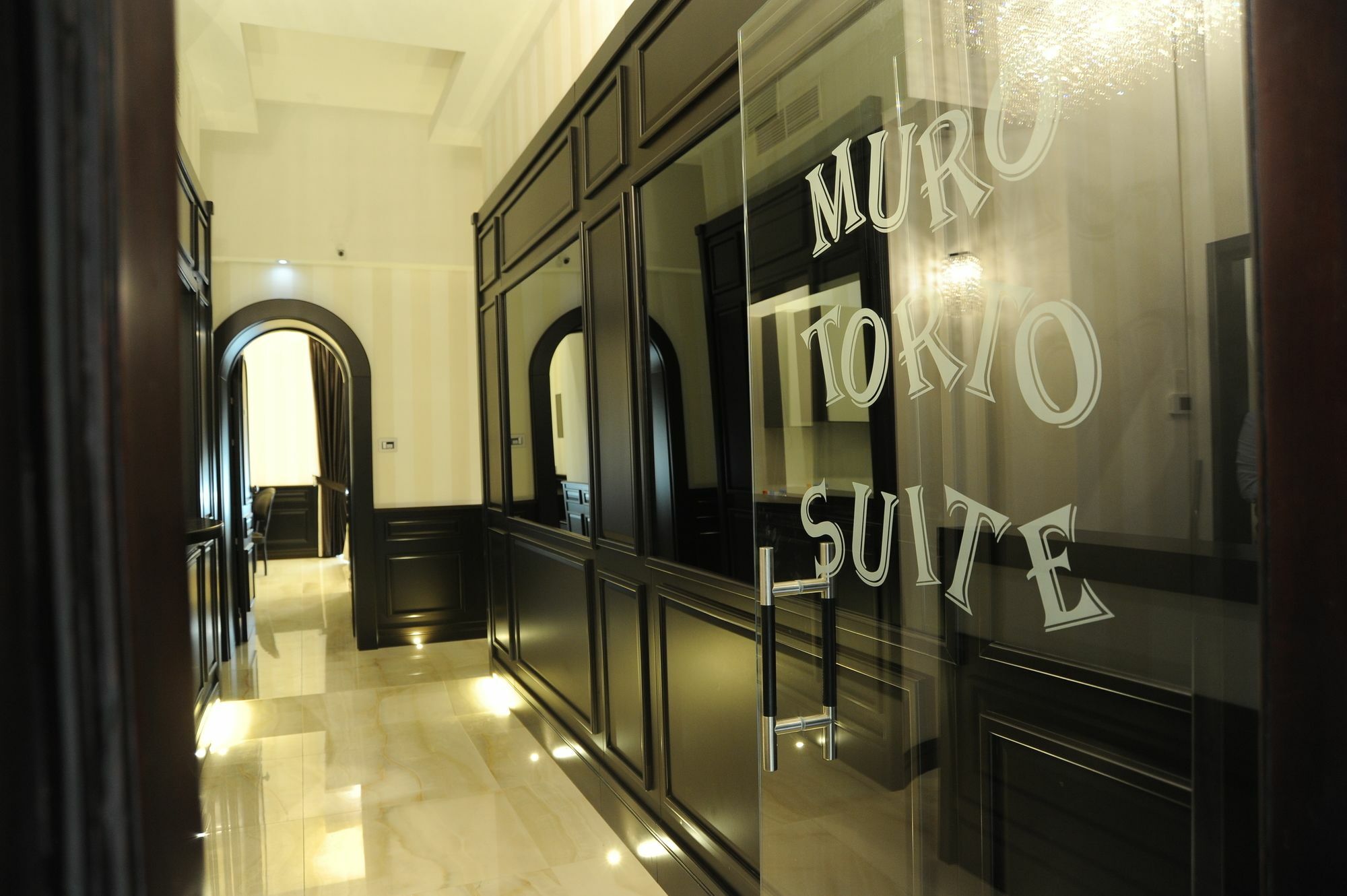Muro Torto Suite - Struttura Sanificata Giornalmente Con Ozono E Prodotti Specifici Conformi Al Decalogo Del Ministero Salute - Personale Sottoposto A Test Sierologico Periodicamente Фоджиа Экстерьер фото